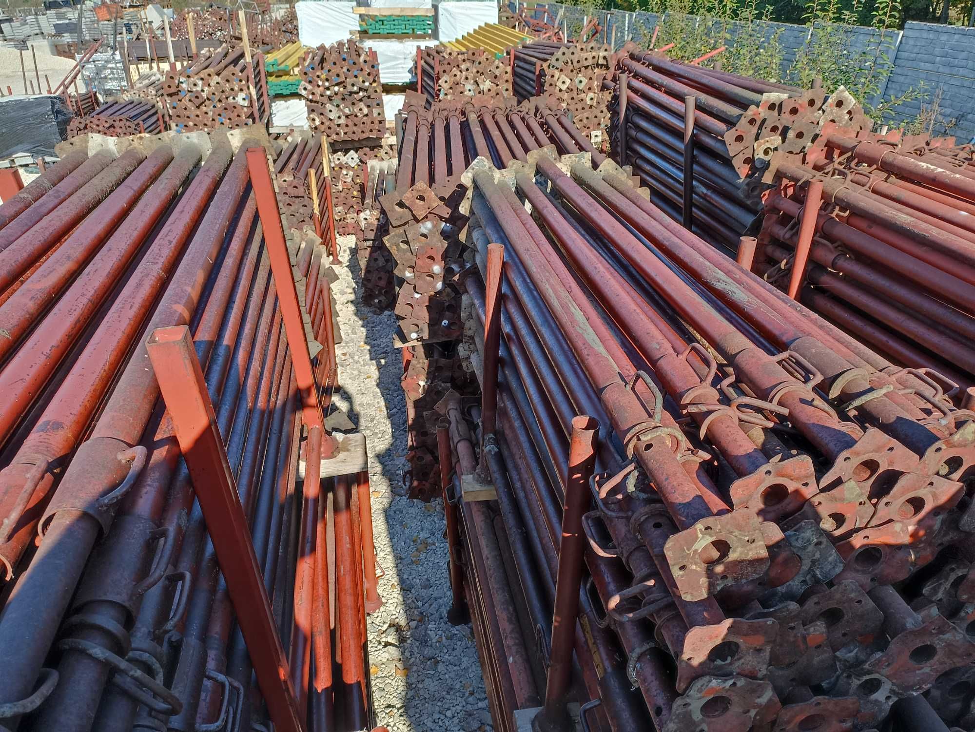 Stemple budowlane Podpory stropowe Stempel Dźwigar H20 Doki Belki DOKA