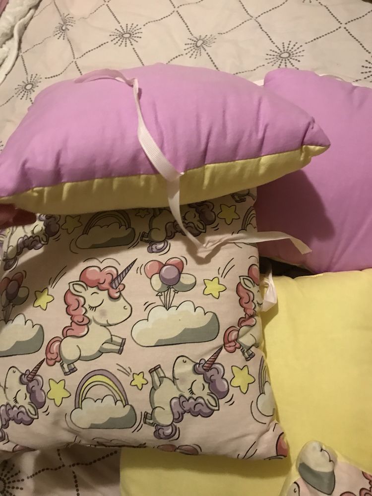 Дитяча постіль, захист в ліжечко, захист подушки , подушки на три стор