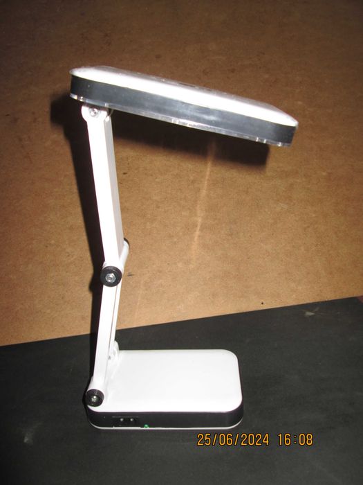 светильник - фонарь с аккумулятором