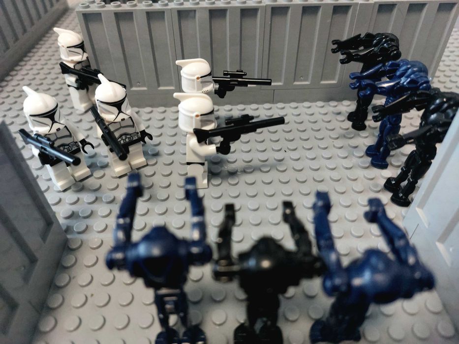 Lego Star wars Лего Звёздные Войны минифигурки дроидов Боевой дроид B1