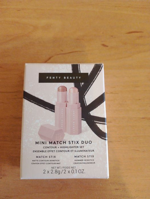 Fenty beauty. Bronzer i rozświetlacz. Mini match stix duo.