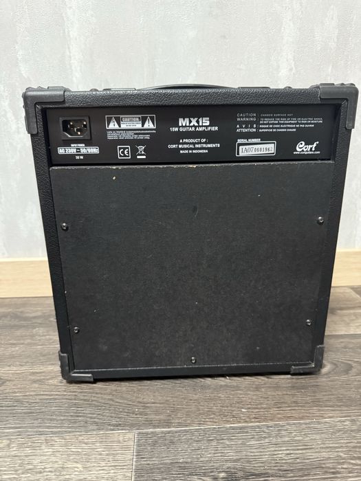 Гітарний комбопідсилювач Cort MX15