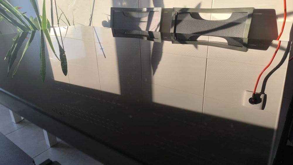 Conjunto Mesa de Vidro + 4 Cadeiras Metálicas – 110x70x75 cm