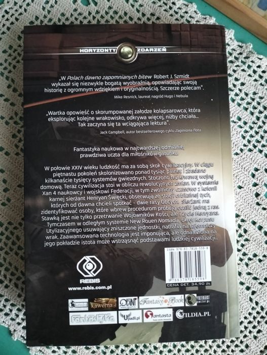 Nowa książka : Łatwo być Bogiem - Robert J. Szmidt