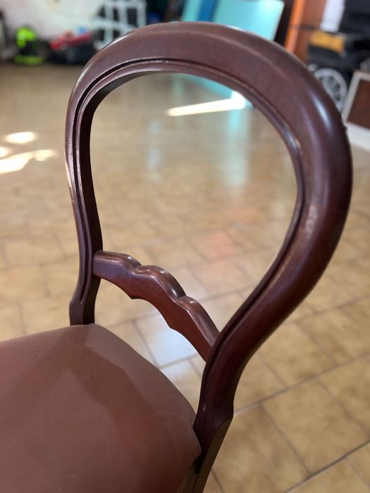 Mesa e Cadeiras de Madeira