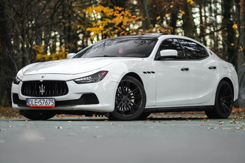 Maserati Ghibli 3.0 410 KM / Q4 / Kamera / Navi / Biała Perła / Zarejestrowany / 2014