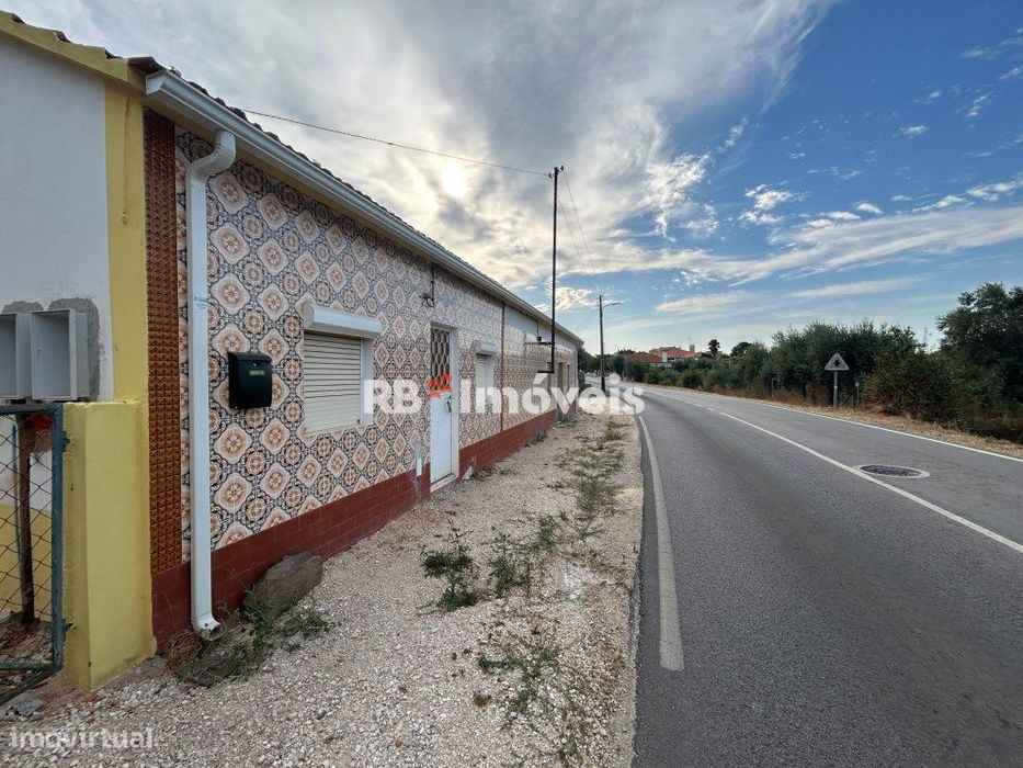 2 Moradias por terminar renovação com terreno - Valdonas, Tomar