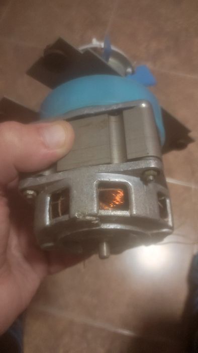 Продам электро двигатель