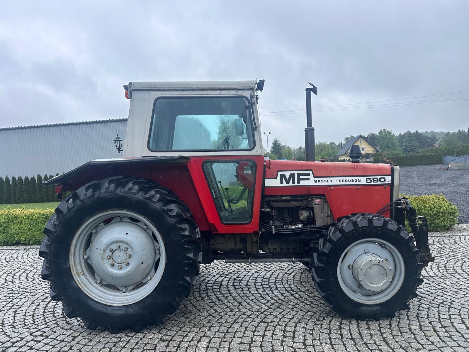 Traktor Massey Ferguson 590 piękny stan