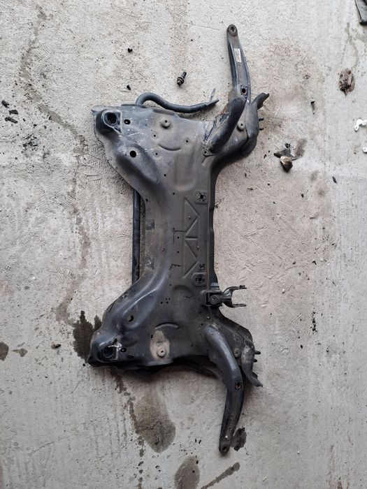 Sanki przód Peugeot 5008 1.6 THP