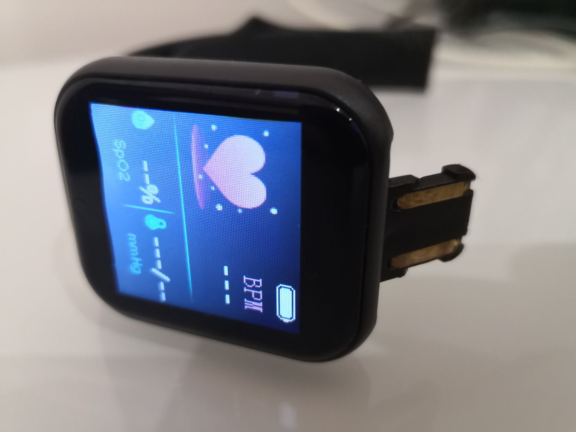 Smartwatch preto e rosa