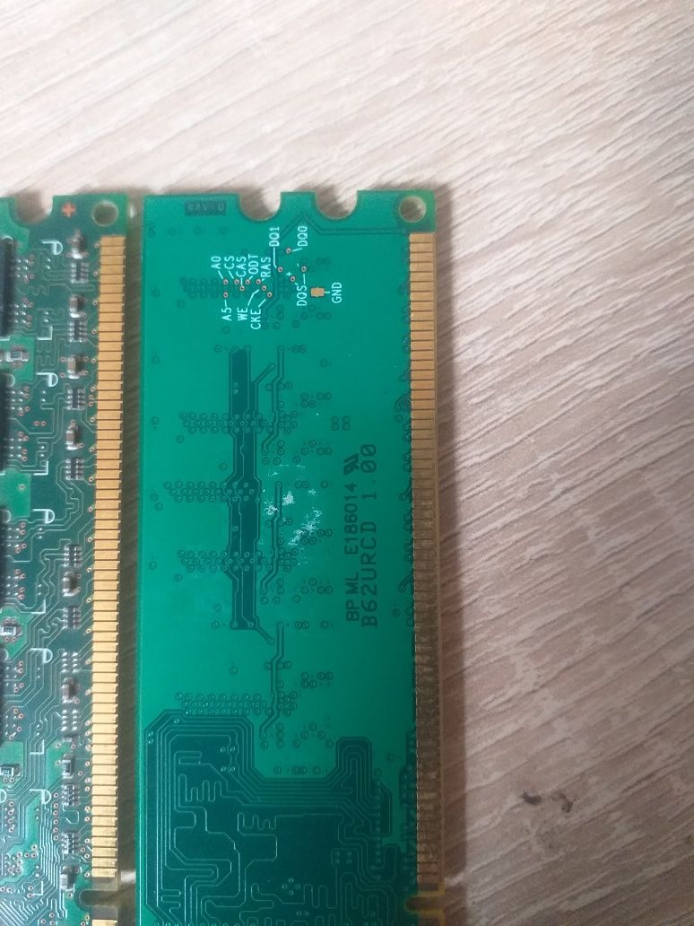 Kości RAM DDR2 2 x 1 GB