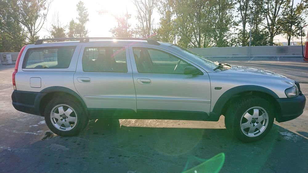 VOLVO XC70 2,5T 210 KM benzyna + gaz MANUAL