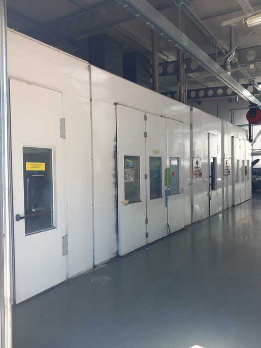 sprzedam dwie używane kabiny lakiernicze