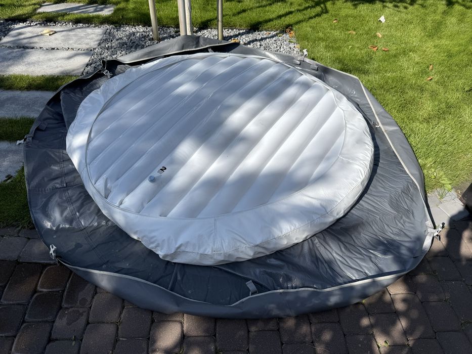 SPA Jacuzzi Santorini 60075 z serii Lay-Z-Spa™ w idealnym stanie
