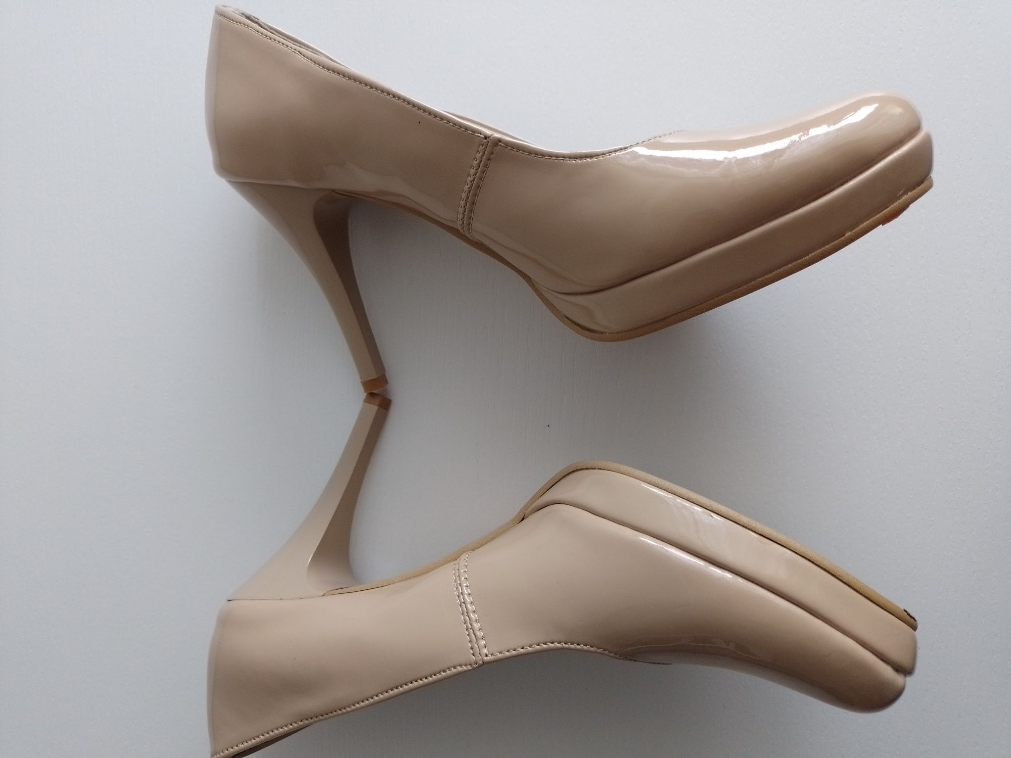 Buty na wysokim obcasie