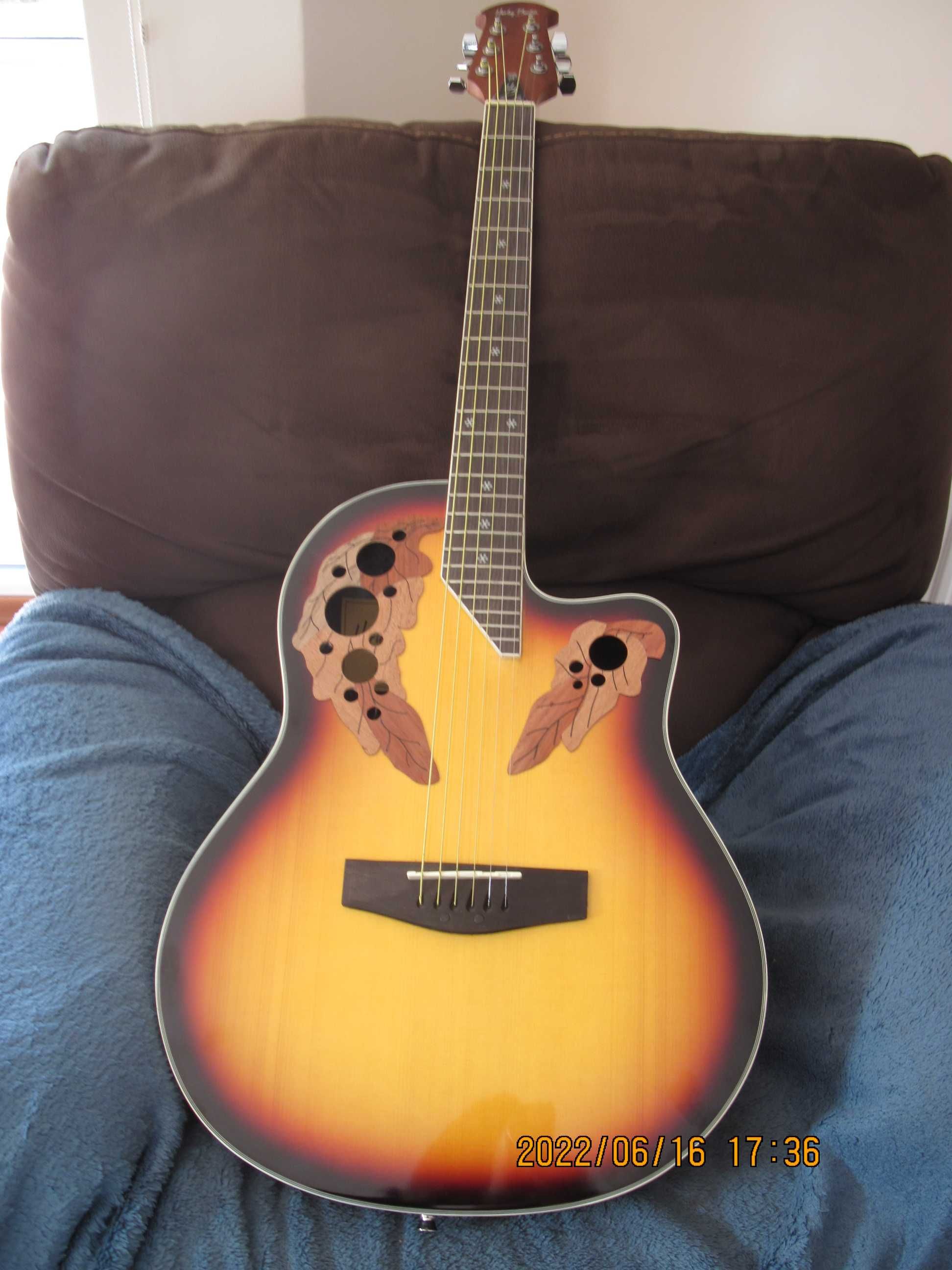 Gitara elektroakustyczna Harley-Benton.
