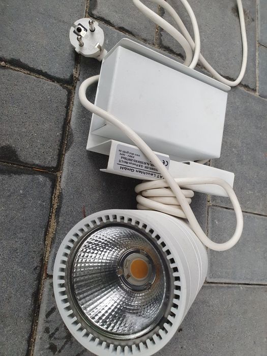 Mocna lampa halogenowa nascienna niemiecka Sat Leuchten Gmbh