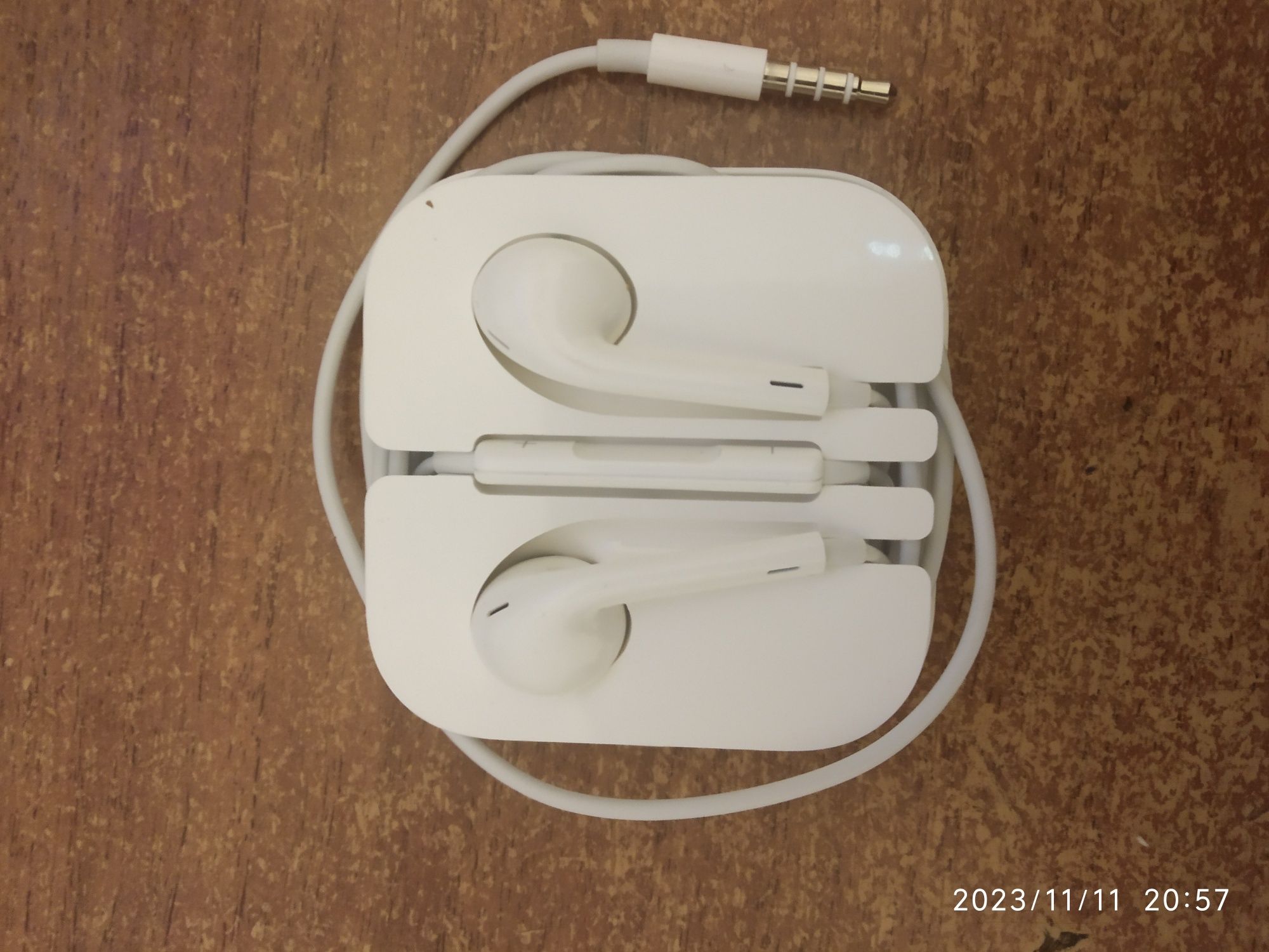 Продам Наушники Apple Original EarPods 3.5mm