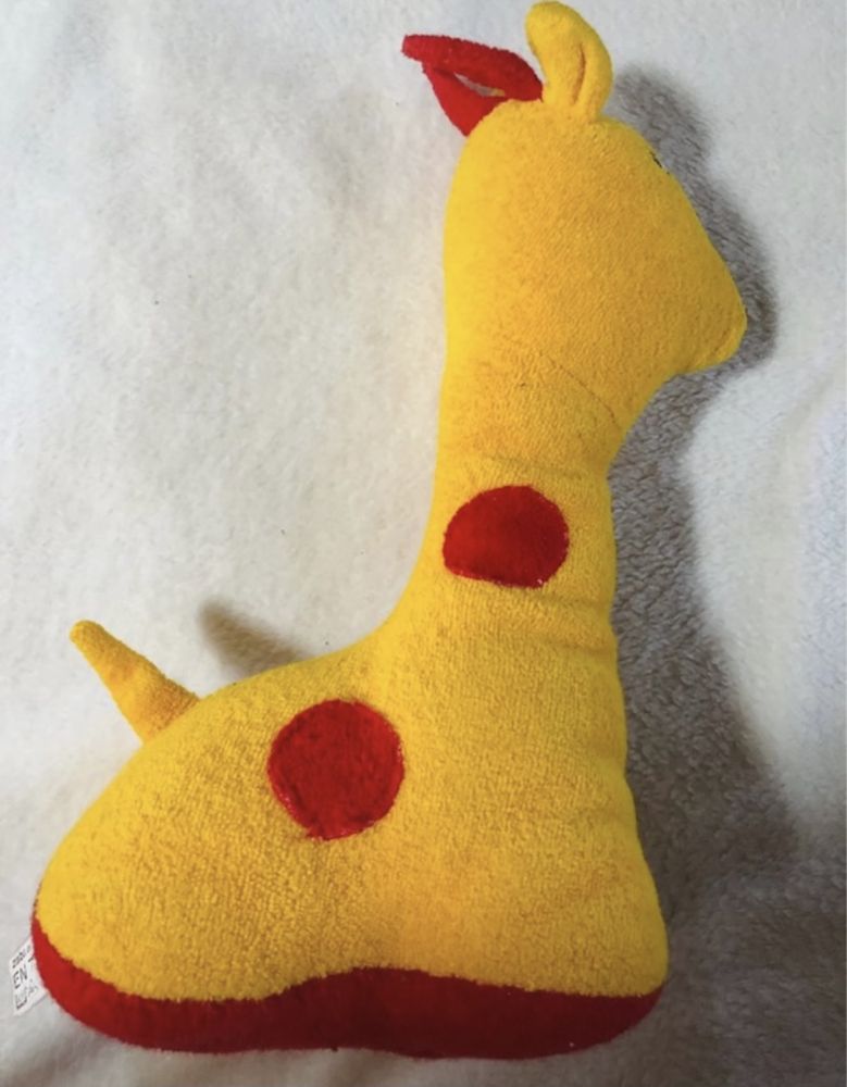 Żółta pluszowa żyrafa