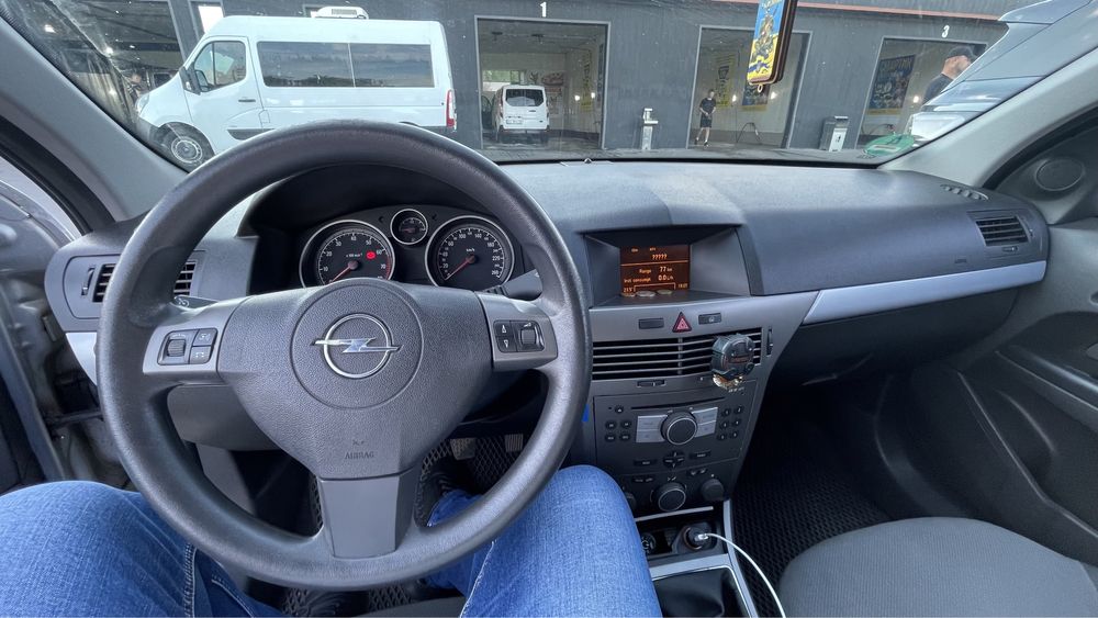 Opel Astra H универсал