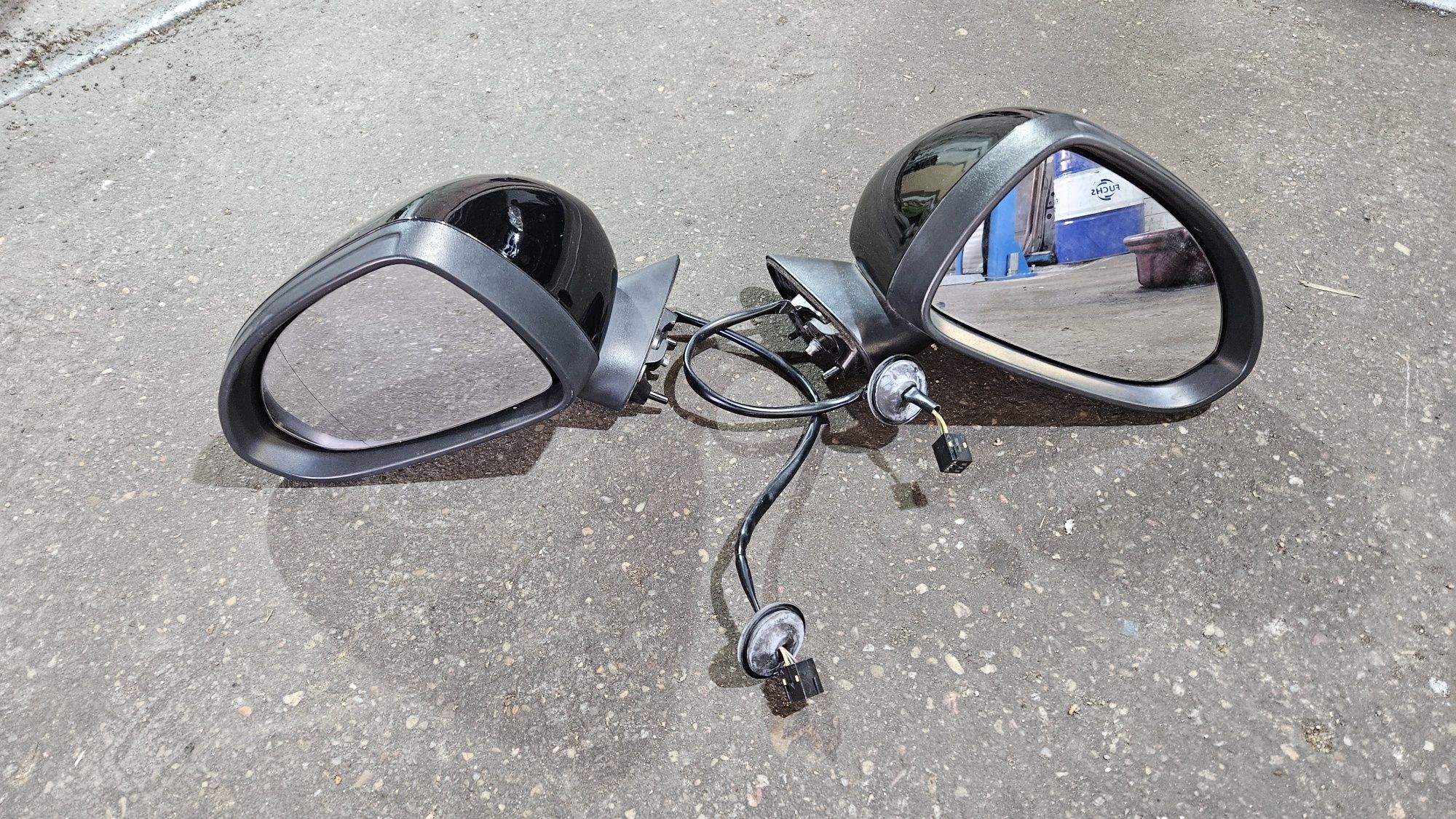 Lusterko lewe prawe 3 pin z20r czarne opel corsa d