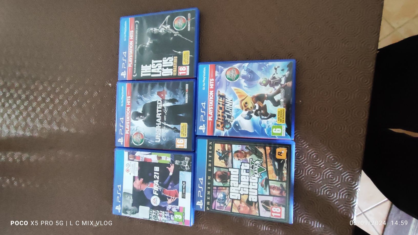 Ps4 Slim 500Gb  com 2 comandos