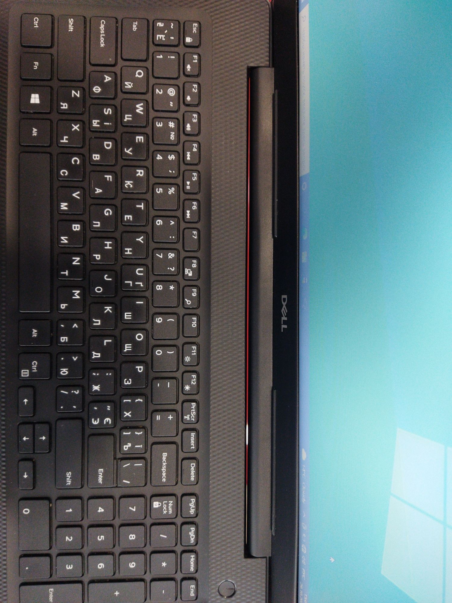 Ноутбук Dell Inspiron 15 35XX  2.5Ghz/8Gb DDR4/SSD 256gb/15.6