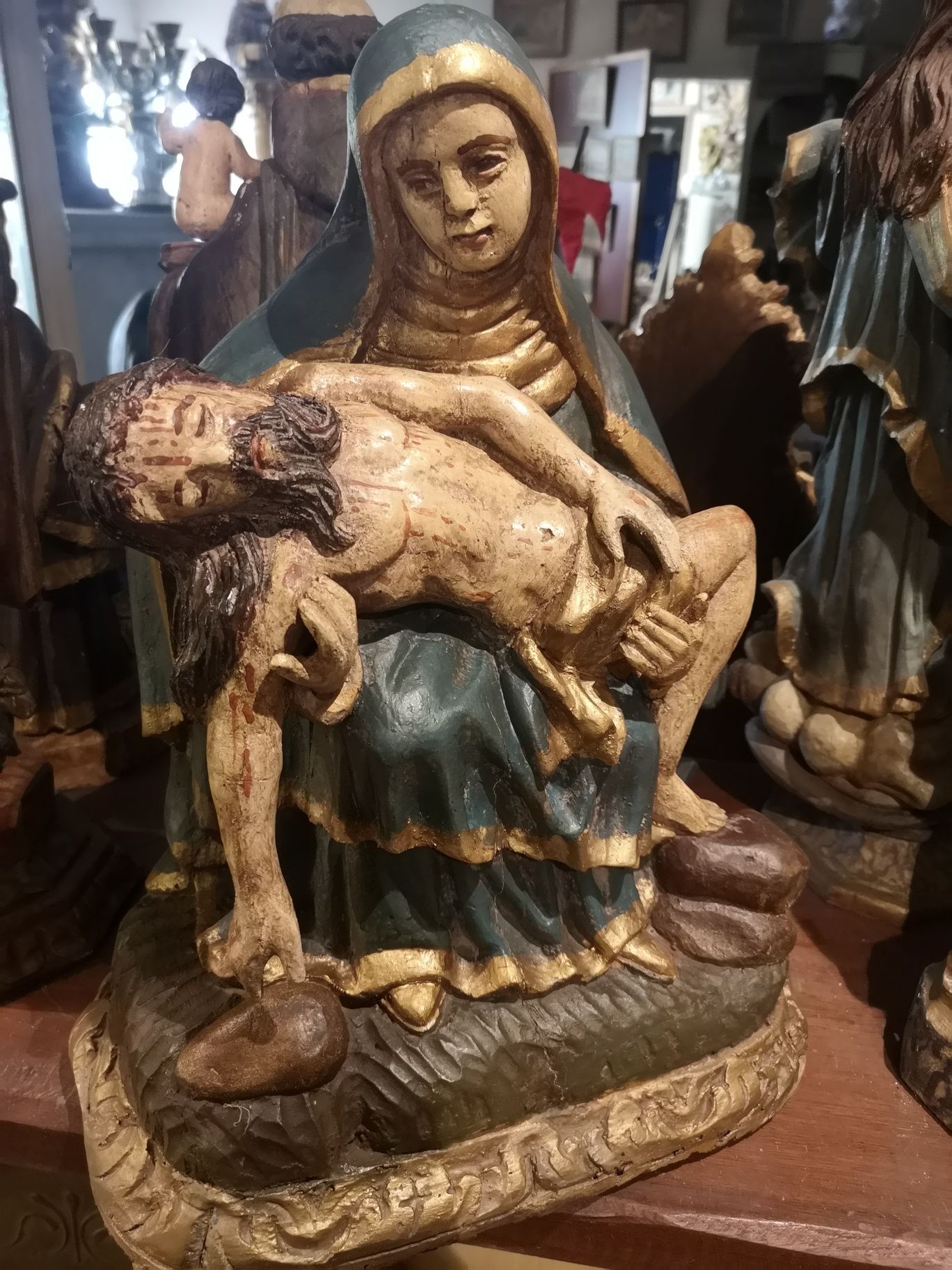 Santa Pietá em madeira Arte sacra
