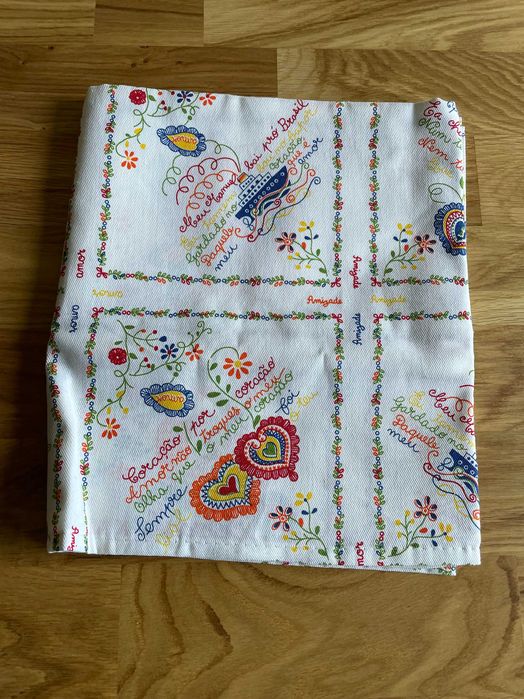 Toalha de Mesa Quadrangular NOVA