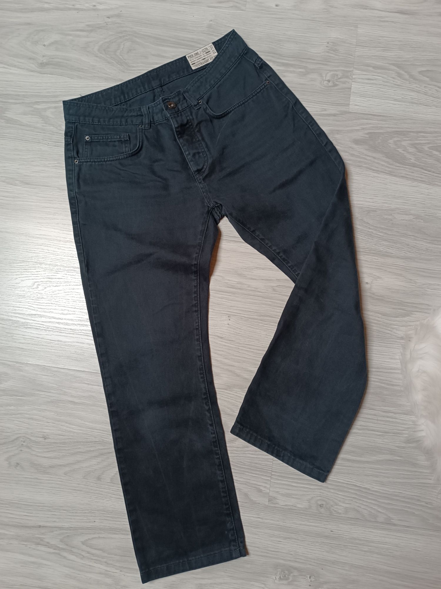Pier One spodnie jeansowe męskie basic casual dżinsy klasyczne 31/34 M