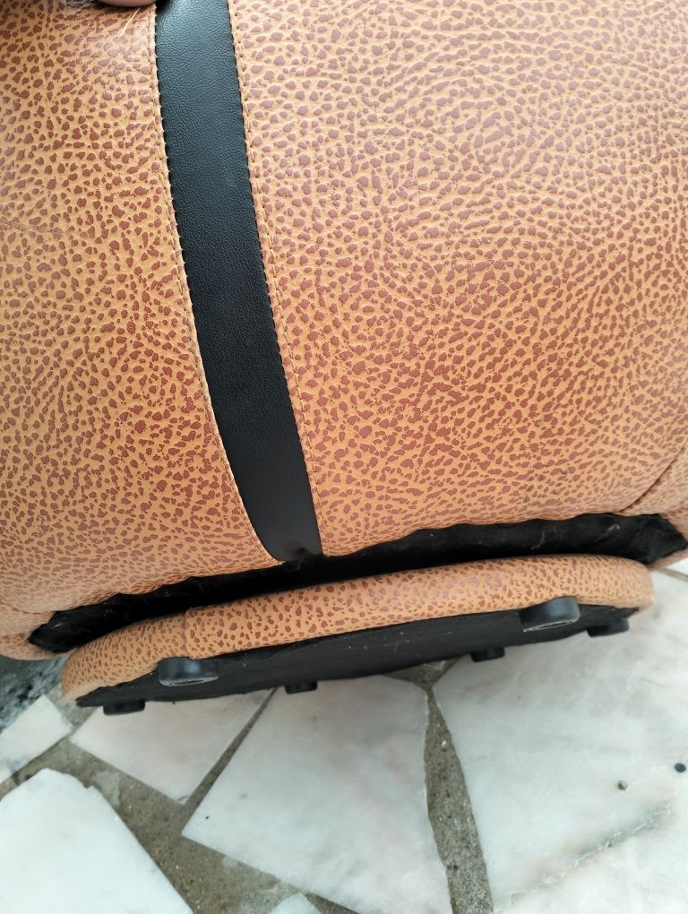 Conjunto poltrona Beisebol giratória com banco