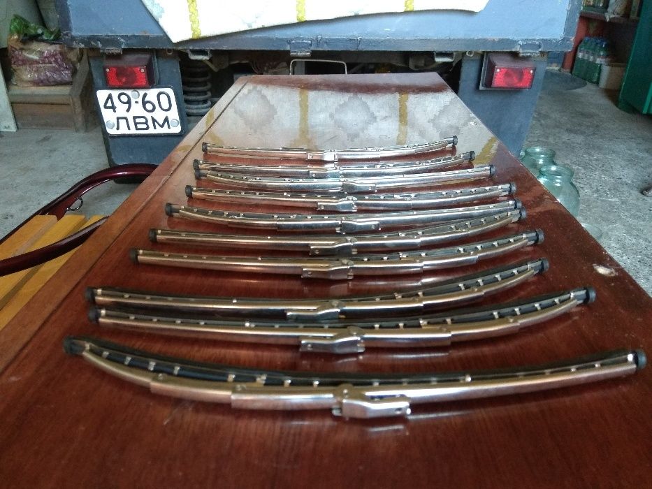 щітки двірники для лобового скла.