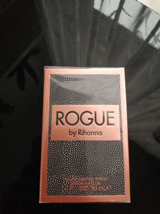 Rihanna Rogue 30 ml nowe