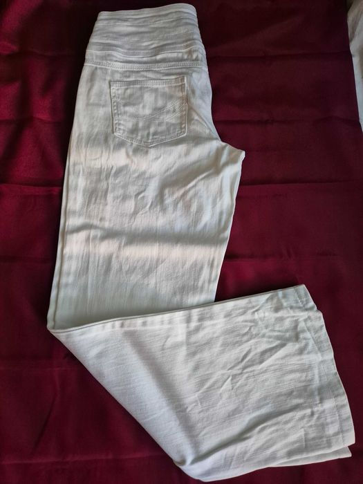 Джинси білі р.48