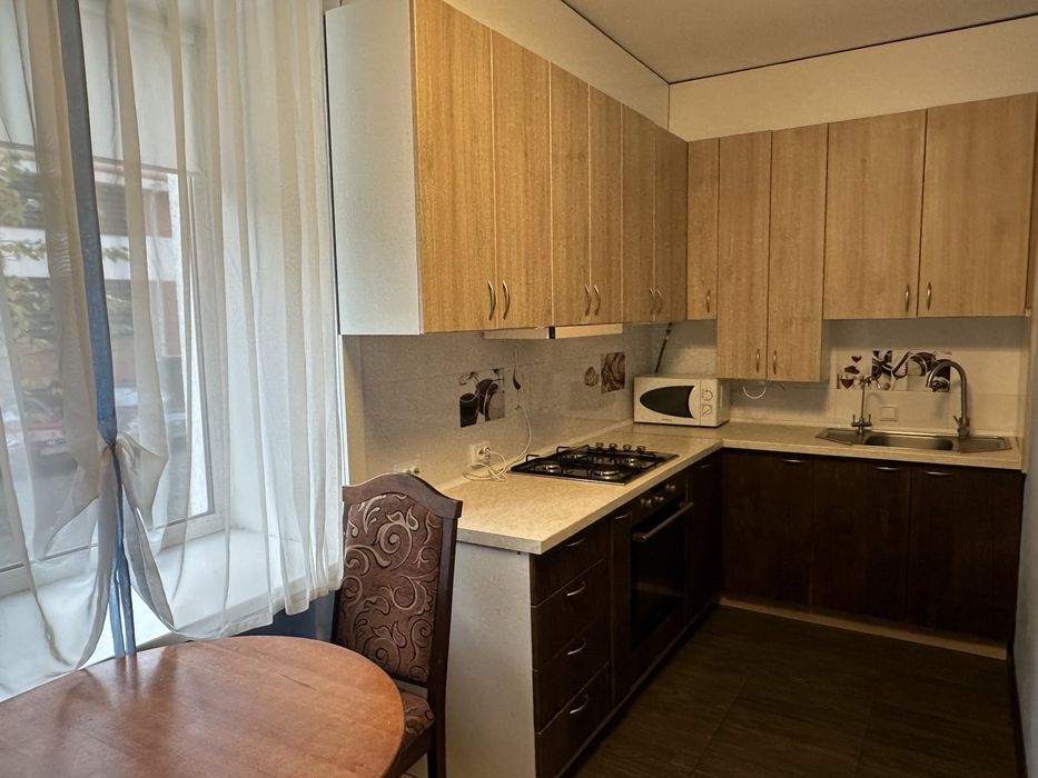 Продам велику 1-квартиру в районі парку Центральний Ірпінь