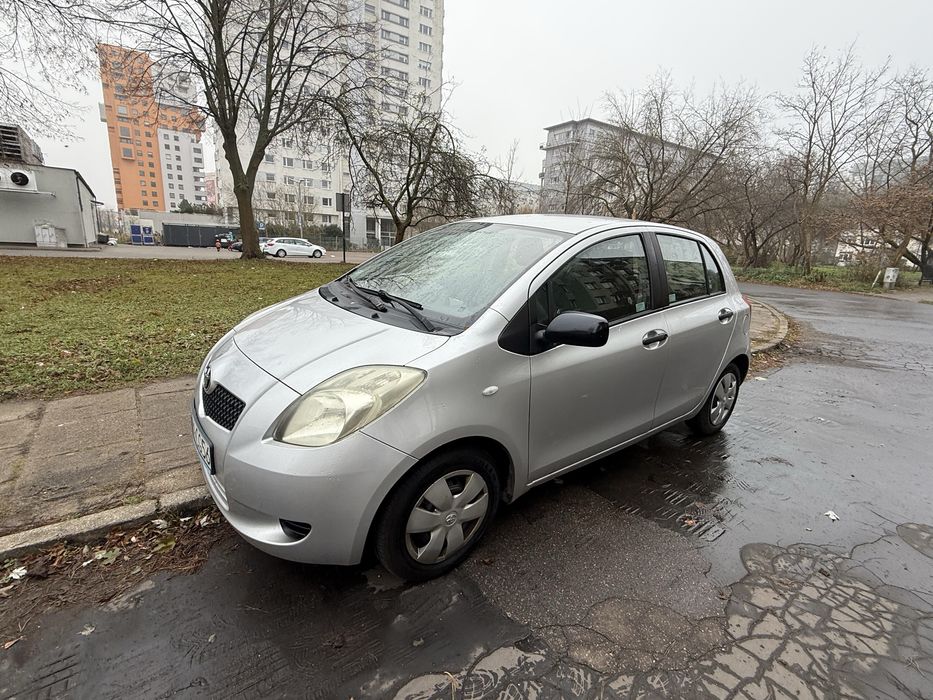 Toyota Yaris II 1.0 benzyna z klimatyzacja 5 drzwiowy 2007r
