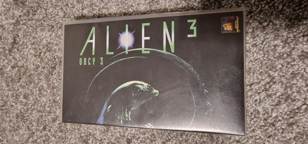 Kasety VHS obcy alien