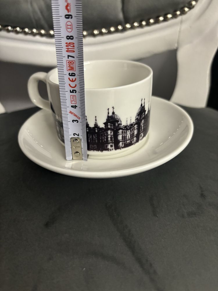 Nowy zestaw filizanka i spodek z widokiem na Łódź