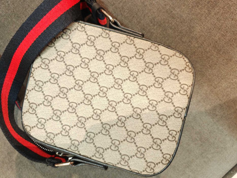 Torebka męska reporterka Gucci 16x21x6 bardzo ładnie wykonana!
