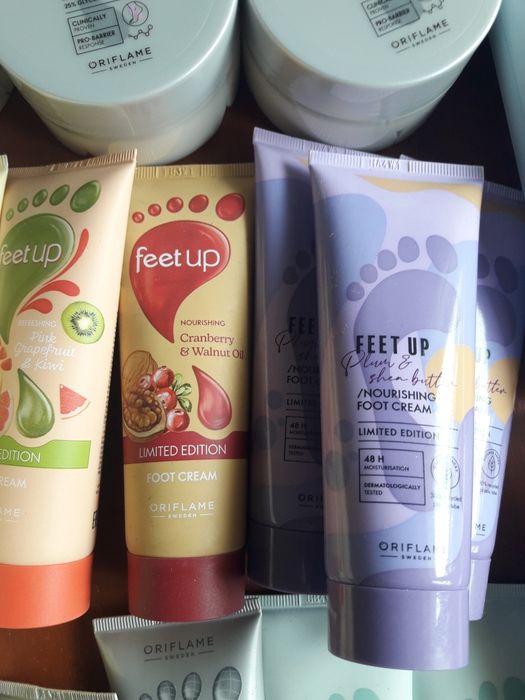 Крем для ніг ног скраб , маска рук  спрей  ног