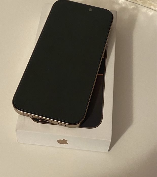 iPhone 16 Pro APPLE (6.3'' - 256 GB - Titânio Deserto)