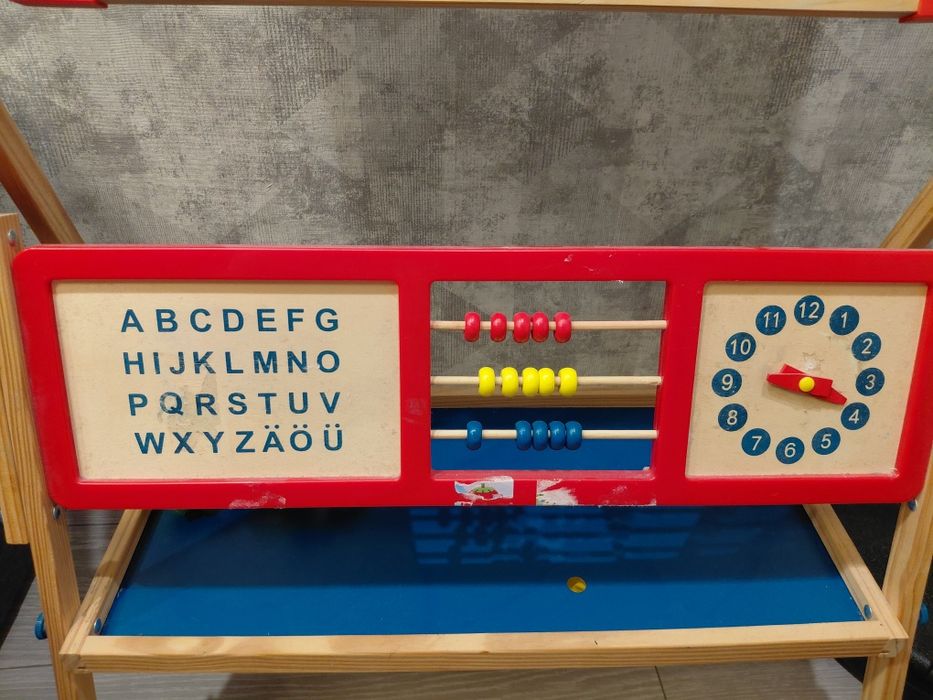 Дитячий мольберт