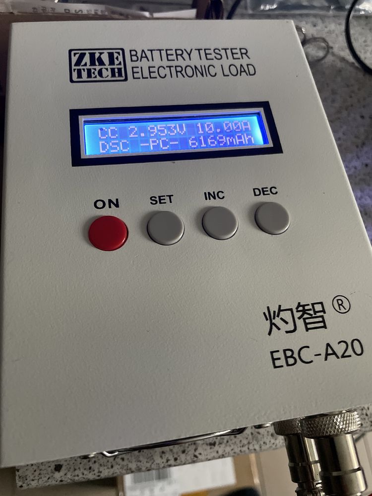 Zke Tech EBC-A20 tester ogniw i akumulatorów