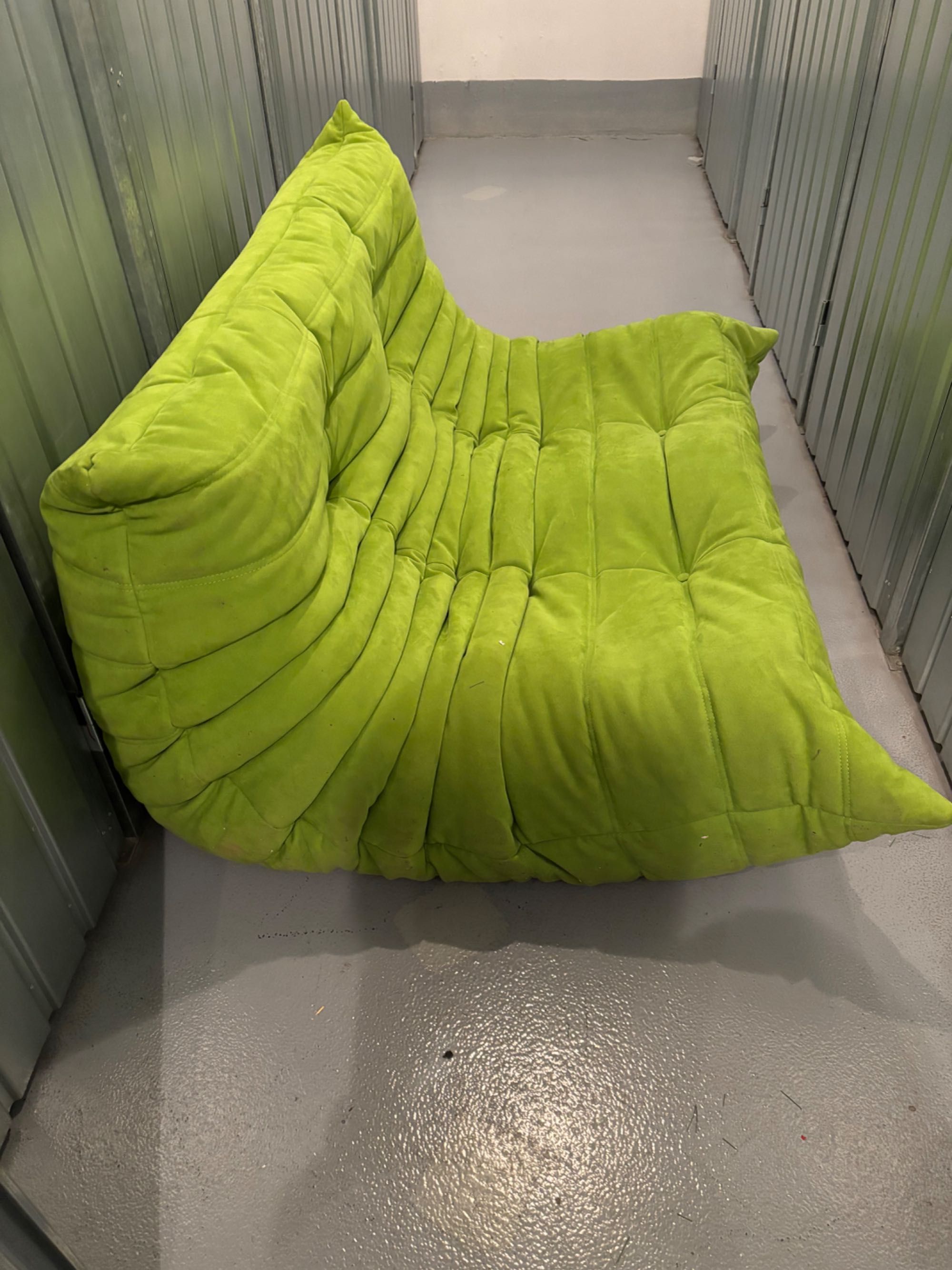 Zielona sofa Ligne Roset togo
