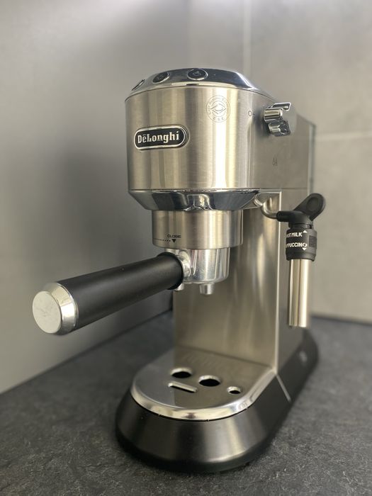 Кавоварка ріжкова Delonghi EC 685.M