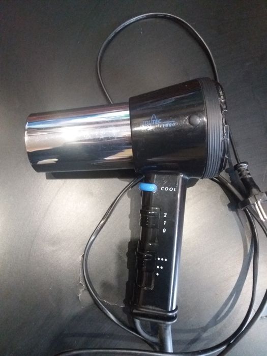 Фен сушка для волосся.