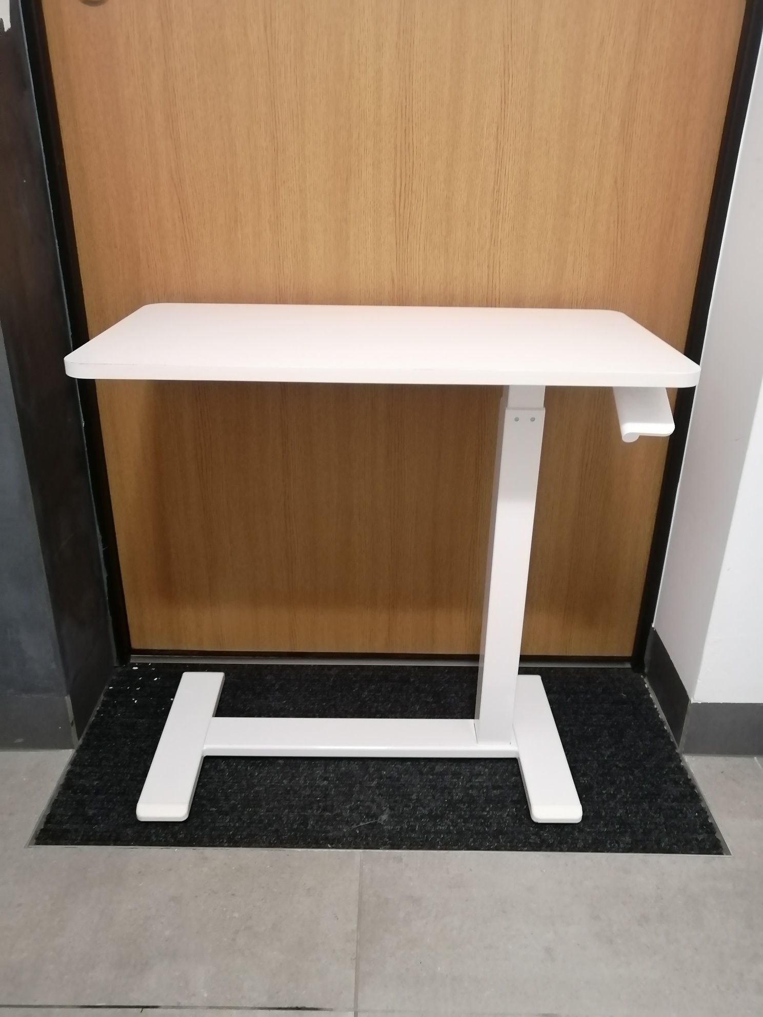 Stolik pod laptopa
