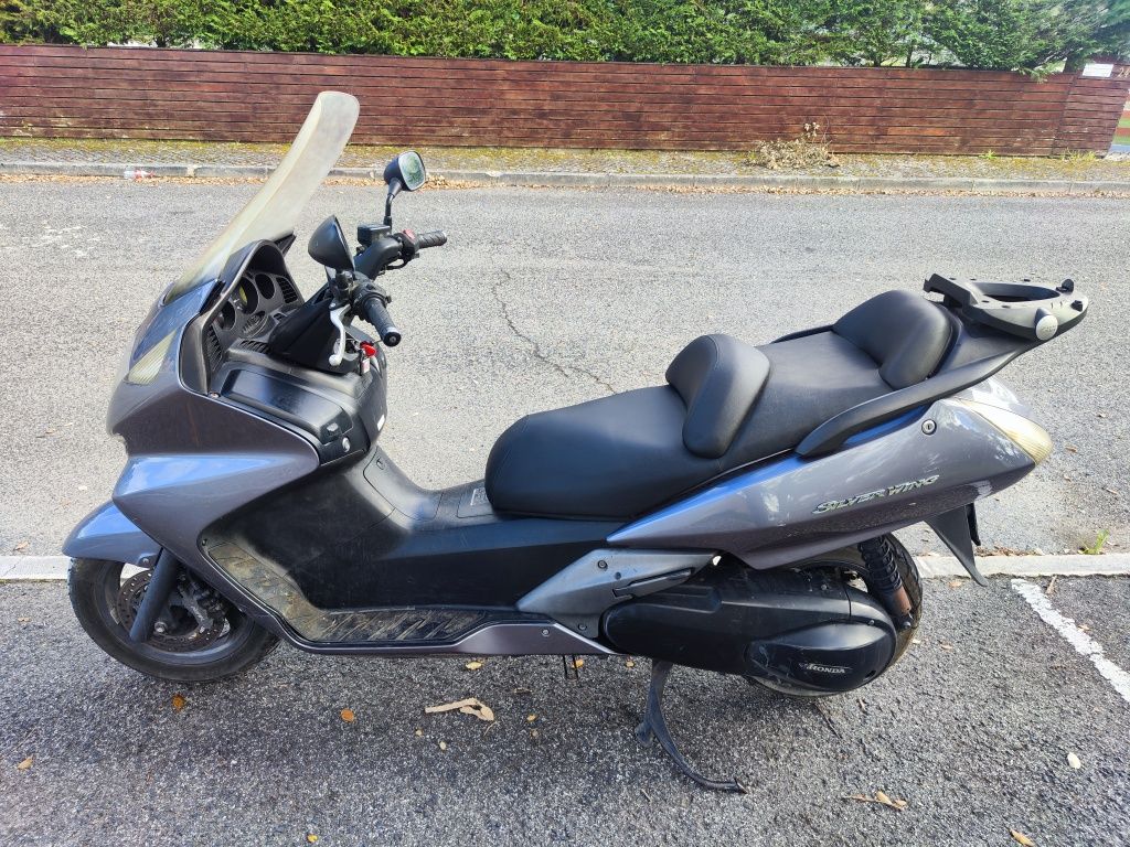 Honda Silver wing 400.