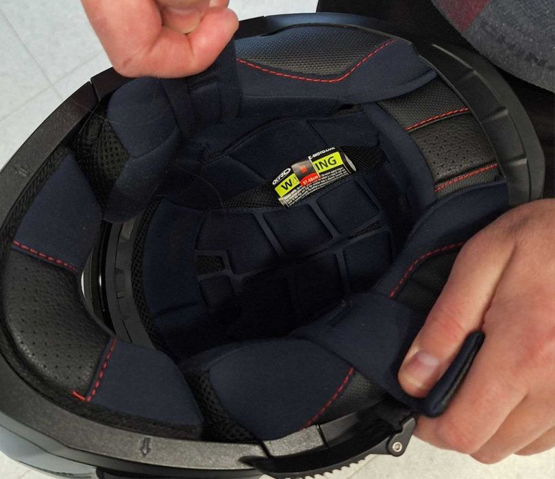 Продам мотошолом